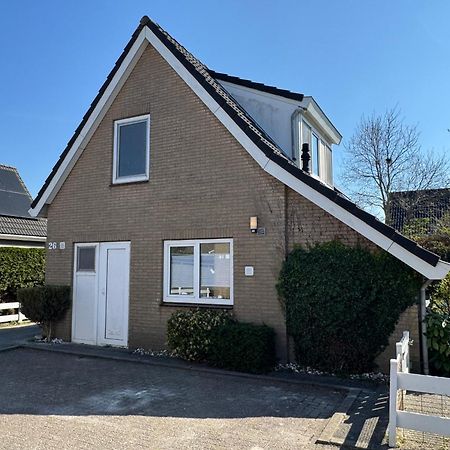 Huebsches Ferienhaus In Ouddorp - Fusslaeufig Zum Strand Und Zentrum Exteriör bild